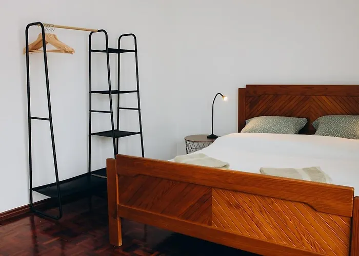 Um Pe Na * Figueira da Foz